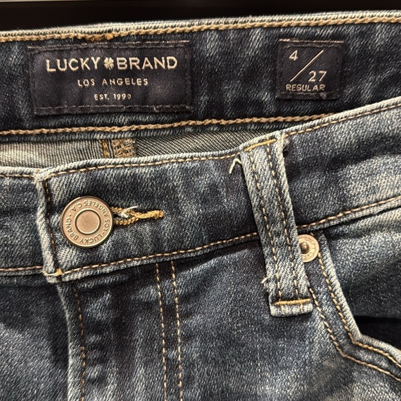 Lucky Brand Women’s Sweet Straight Jeans. Size 4 - Picture 2 of 5